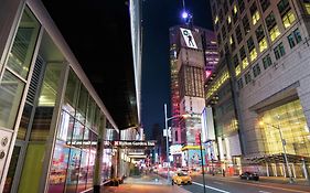 Hilton Garden Inn Times Square Central  3*